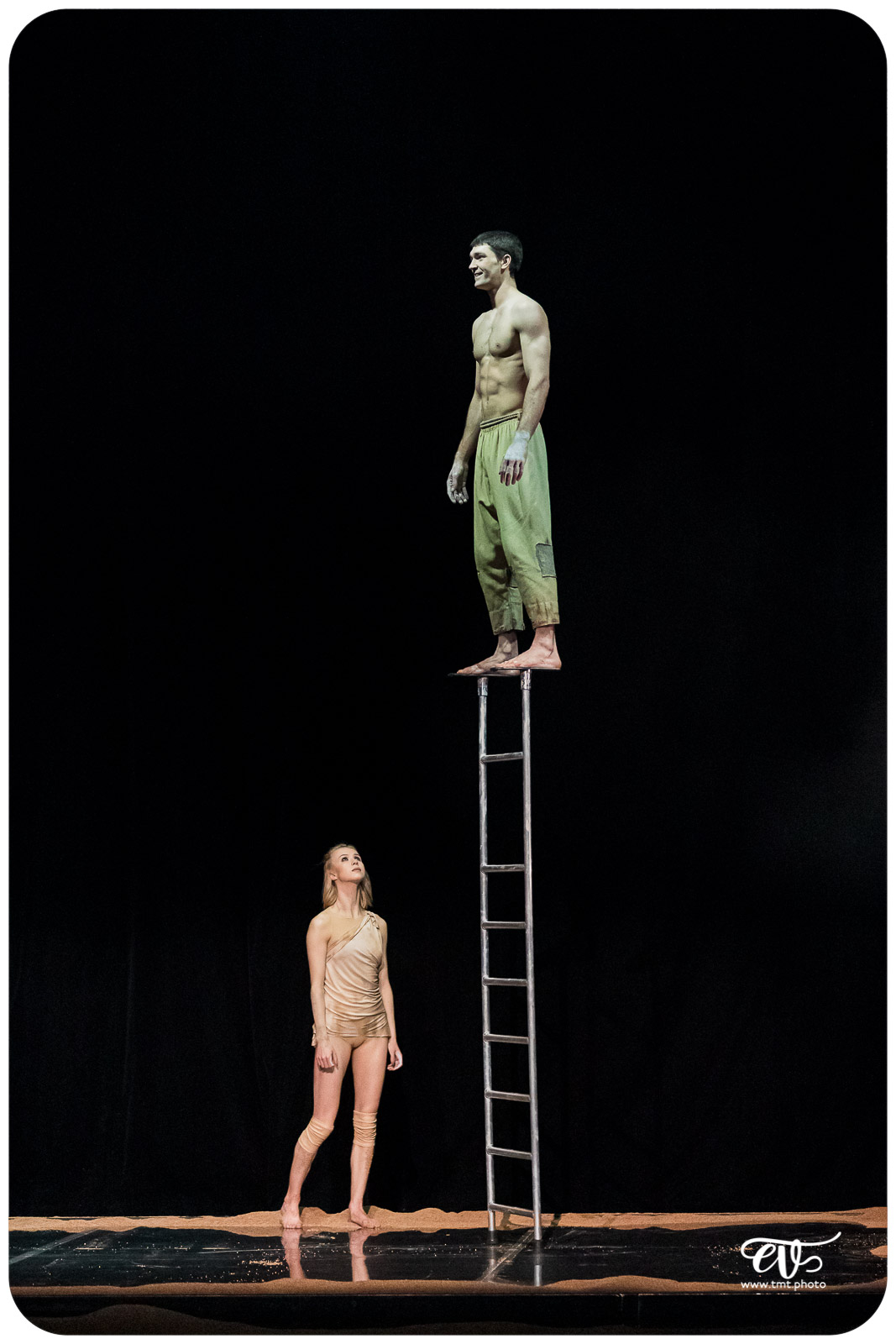 MY LAND (RECIRQUEL COMPANY)